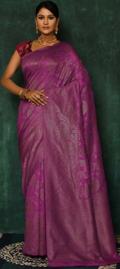 Pink and Majenta color Saree in Banarasi Silk, Silk fabric with Weaving work