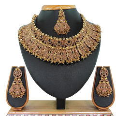 Gold Rodium Polish Gold color Necklace in Metal Alloy studded with CZ Diamond