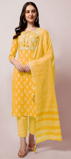 Yellow color Salwar Kameez in Cotton fabric with Printed, Sequence, Thread work