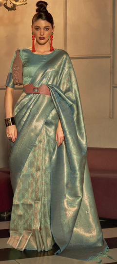 Green color Saree in Silk fabric with Weaving work