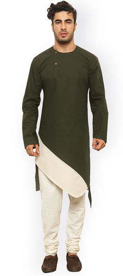 Green color Kurta Pyjamas in Cotton fabric with Thread work