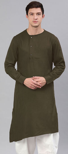 Green color Kurta in Blended Cotton fabric with Thread work