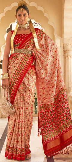 Pink and Majenta, Red and Maroon color Saree in Silk, Tussar Silk fabric with Weaving, Zari work