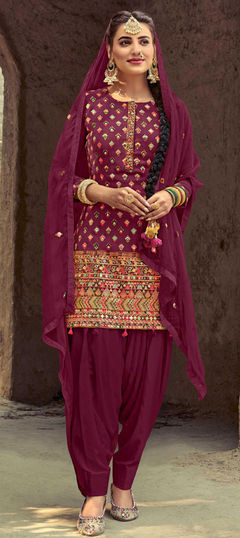 Pink and Majenta color Salwar Kameez in Georgette fabric with Embroidered work