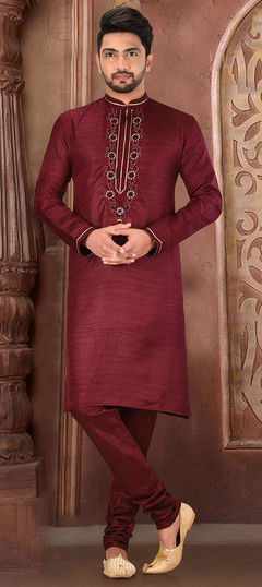 Pink and Majenta color Kurta Pyjamas in Mulberry Silk fabric with Resham, Thread, Zardozi work