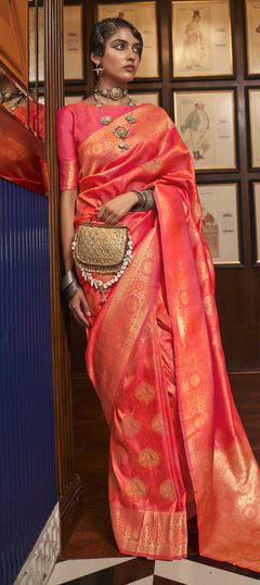 Pink and Majenta color Saree in Art Silk, Silk fabric with Weaving work