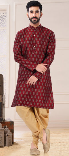 Red and Maroon color Kurta Pyjamas in Jacquard fabric with Weaving work