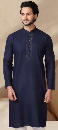 Blue color Kurta in Blended Cotton fabric with Thread work
