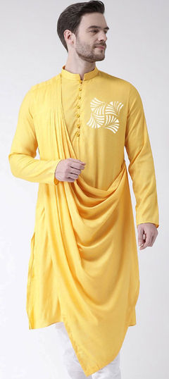 Yellow color Kurta in Blended Cotton fabric with Foil Print work