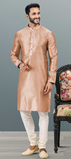 Pink and Majenta color Kurta Pyjamas in Banarasi Silk fabric with Weaving work : 1857058