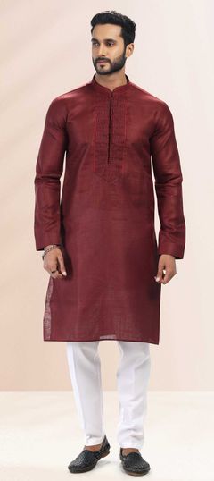 Pink and Majenta color Kurta Pyjamas in Cotton fabric with Thread work