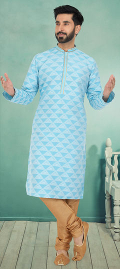 Green color Kurta Pyjamas in Jacquard fabric with Weaving work