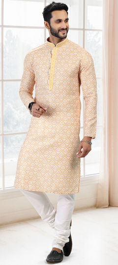 Yellow color Kurta Pyjamas in Cotton fabric with Digital Print work