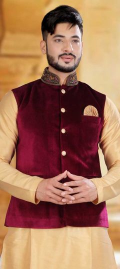 Red and Maroon color Nehru Jacket in Velvet fabric with Thread work : 1859323