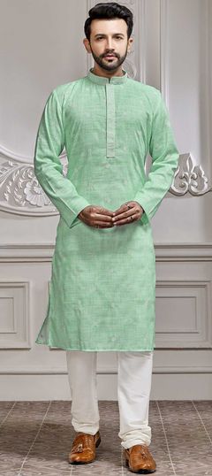 Green color Kurta Pyjamas in Cotton fabric with Embroidered, Thread work