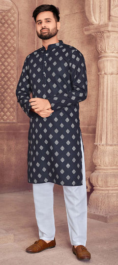 Blue color Kurta Pyjamas in Cotton fabric with Foil Print work : 1863785