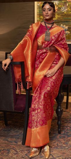 Pink and Majenta color Saree in Jacquard fabric with Weaving work