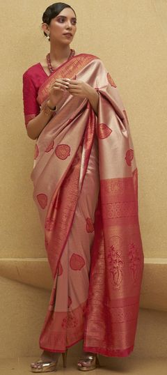 Red and Maroon color Saree in Handloom fabric with Weaving work