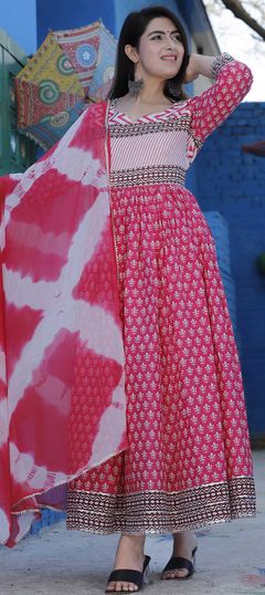 Pink and Majenta color Gown in Cotton fabric with Floral, Printed work