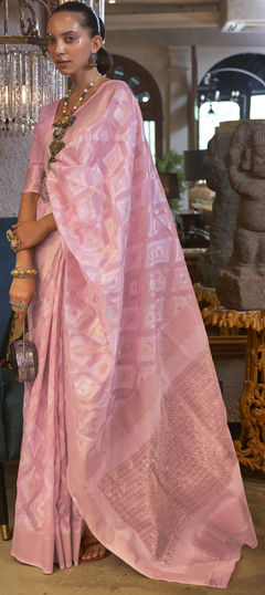 Pink and Majenta color Saree in Linen fabric with Weaving work