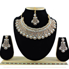 Gold Rodium Polish Gold, White and Off White color Necklace in Metal Alloy studded with CZ Diamond