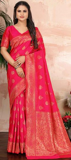 Pink and Majenta color Saree in Banarasi Silk, Silk fabric with Weaving work