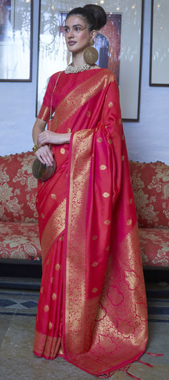 Pink and Majenta color Saree in Handloom fabric with Weaving work