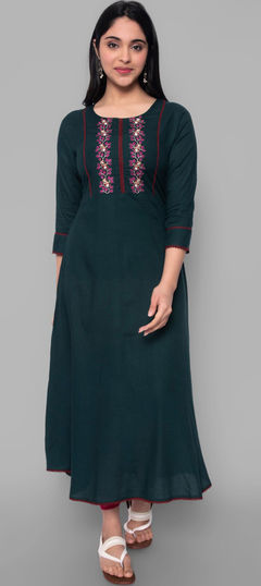 Green color Salwar Kameez in Rayon fabric with Thread work