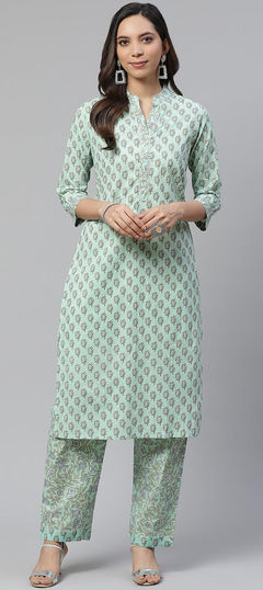 Green color Salwar Kameez in Cotton fabric with Printed work