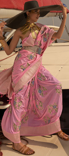 Pink and Majenta color Saree in Art Silk, Silk fabric with Floral, Printed, Weaving work