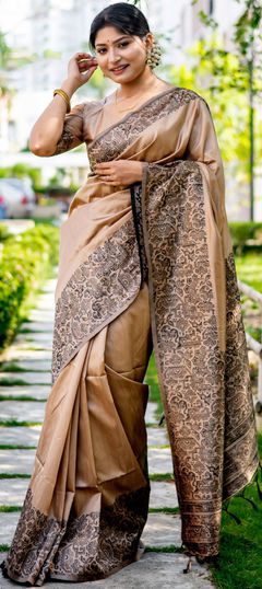 Beige and Brown color Saree in Raw Silk, Silk fabric with Weaving work