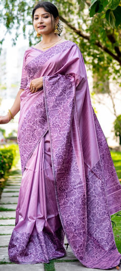 Purple and Violet color Saree in Raw Silk, Silk fabric with Weaving work