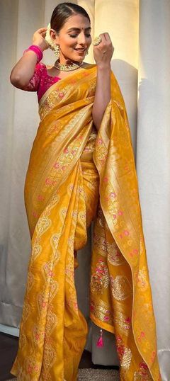 Yellow color Saree in Art Silk, Silk fabric with Weaving, Zari work