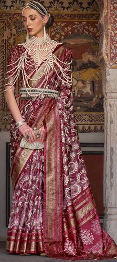 Pink and Majenta color Saree in Art Silk, Silk fabric with Printed, Weaving work