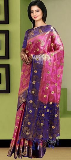 Pink and Majenta color Saree in Kanjeevaram Silk fabric with Weaving, Zari work