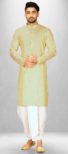 Green color Dhoti Kurta in Cotton fabric with Thread work