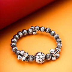 Silver color Bracelet in Metal Alloy studded with Beads & Silver Rodium Polish : 1890759