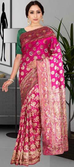 Pink and Majenta color Saree in Kanjeevaram Silk, Silk fabric with Cut Dana, Stone, Weaving, Zari work