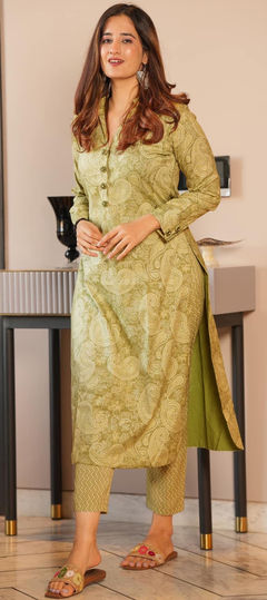 Green color Salwar Kameez in Muslin fabric with Digital Print work