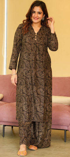 Casual Beige and Brown, Black and Grey color Salwar Kameez in Muslin fabric with Digital Print work : 1893185