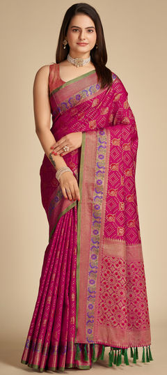 Pink and Majenta color Saree in Patola Silk, Silk fabric with Weaving work