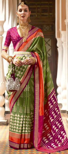 Green color Saree in Art Silk, Silk fabric with Printed work