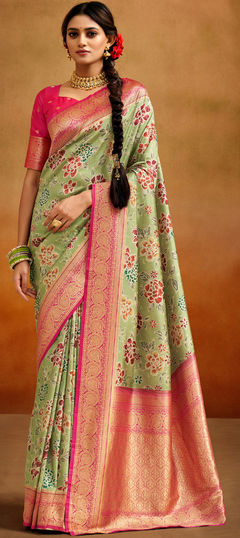 Green color Saree in Banarasi Silk, Handloom fabric with Printed, Weaving work