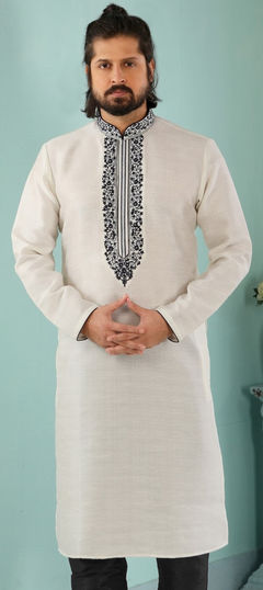 White and Off White color Kurta in Blended Cotton fabric with Embroidered, Thread work