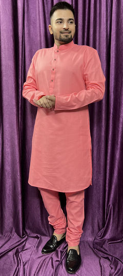 Pink and Majenta color Kurta Pyjamas in Cotton fabric with Thread work