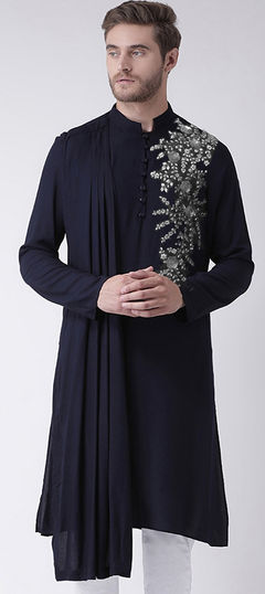 Blue color Kurta in Blended Cotton fabric with Embroidered, Thread work