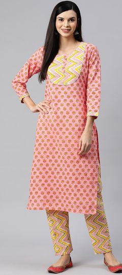 Pink and Majenta color Salwar Kameez in Cotton fabric with Gota Patti, Printed work