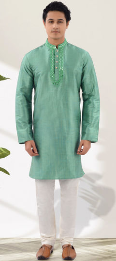 Green color Kurta Pyjamas in Silk fabric with Mirror, Resham, Thread work