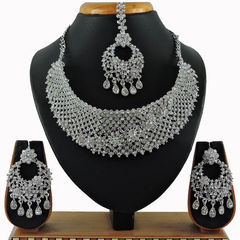 Silver Rodium Polish Silver color Necklace in Metal Alloy studded with CZ Diamond