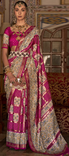 Pink and Majenta color Saree in Art Silk, Silk fabric with Bandhej, Printed, Weaving work